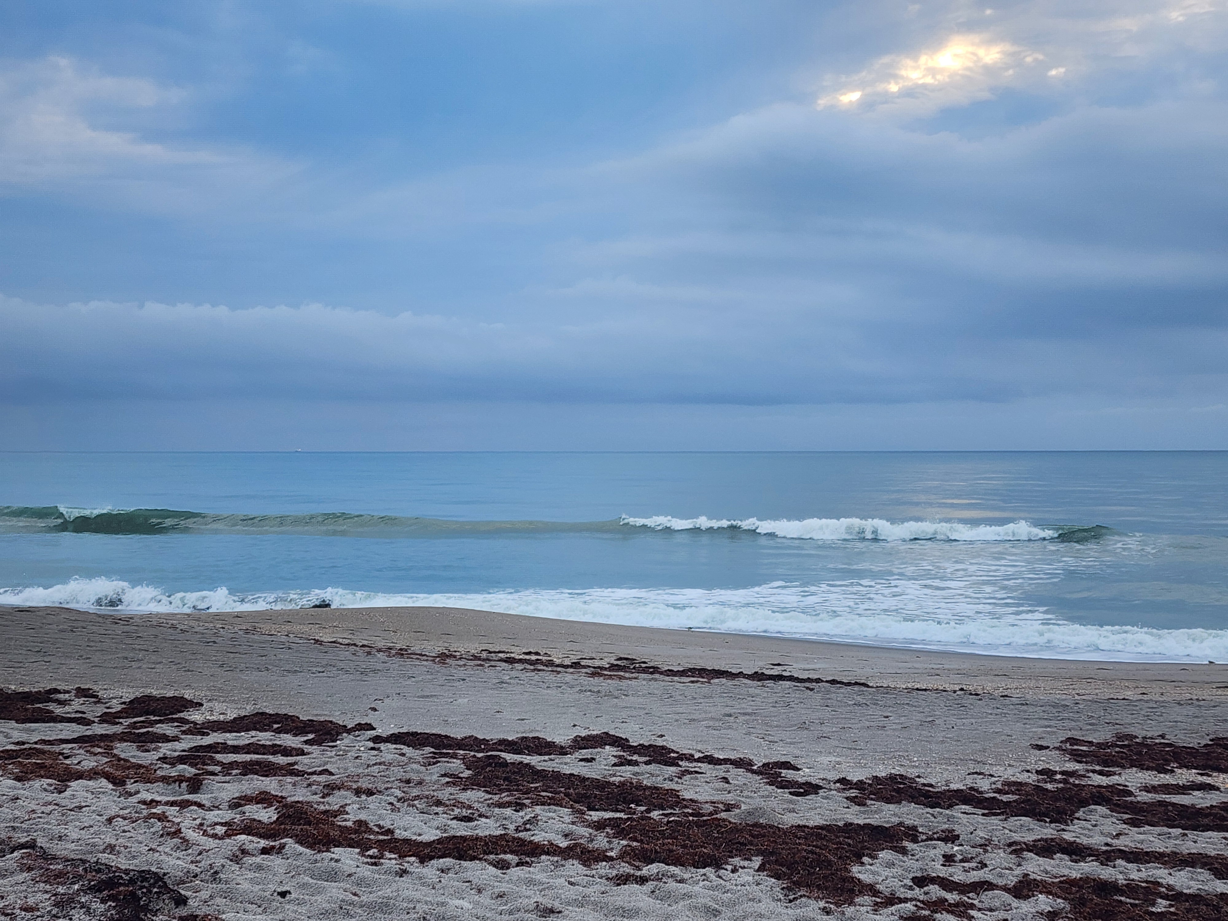 Glassy nearshore surf